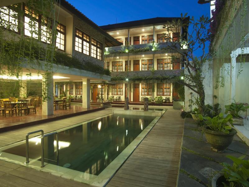Catur Adi Putra Hotel Denpasar Dış mekan fotoğraf