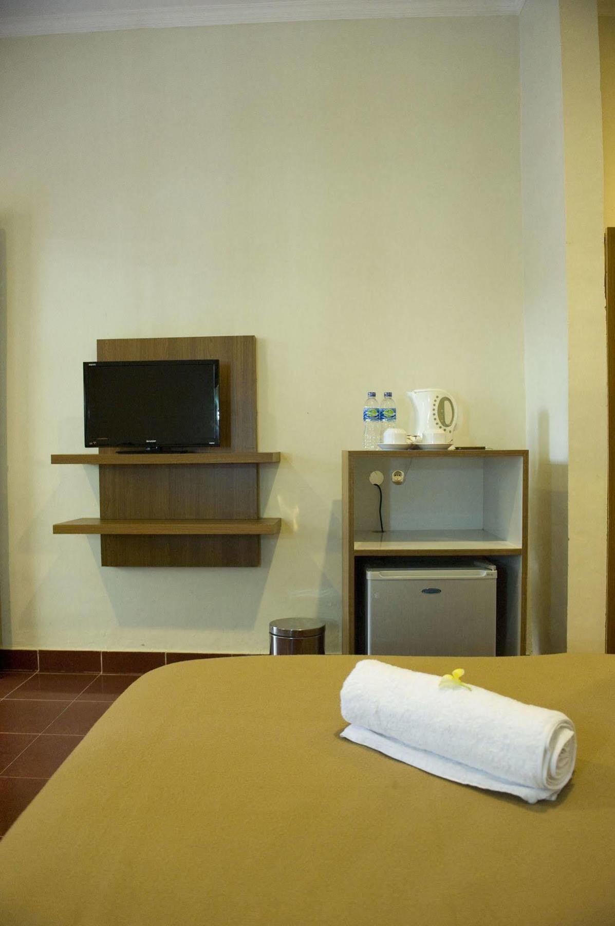 Catur Adi Putra Hotel Denpasar Dış mekan fotoğraf