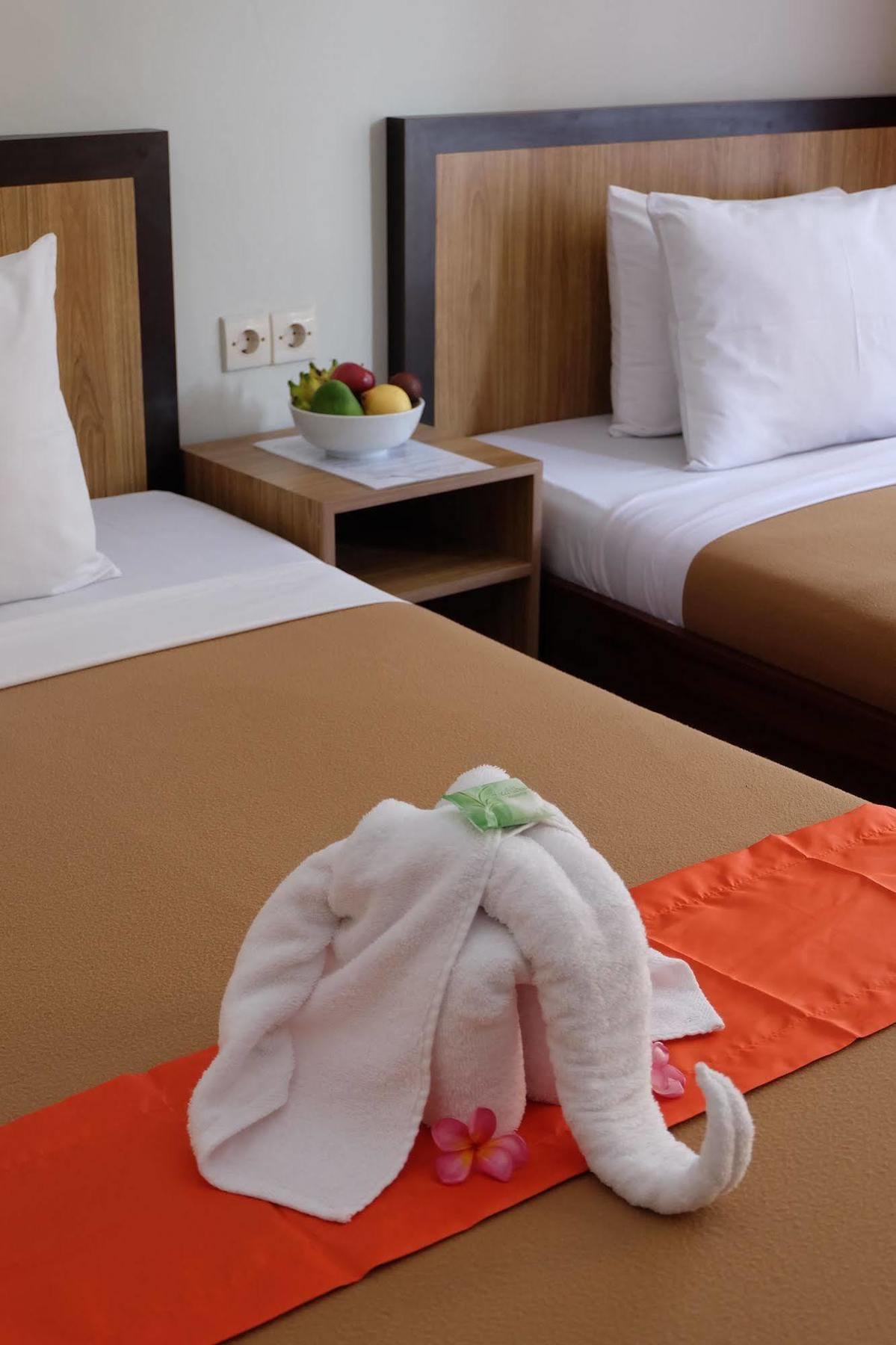 Catur Adi Putra Hotel Denpasar Dış mekan fotoğraf