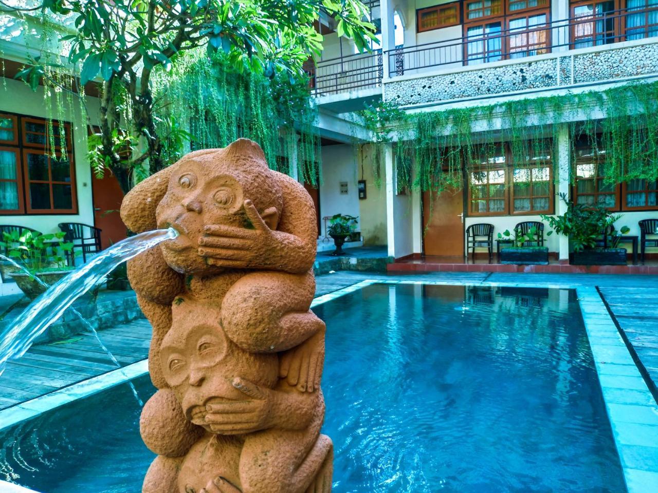Catur Adi Putra Hotel Denpasar Dış mekan fotoğraf